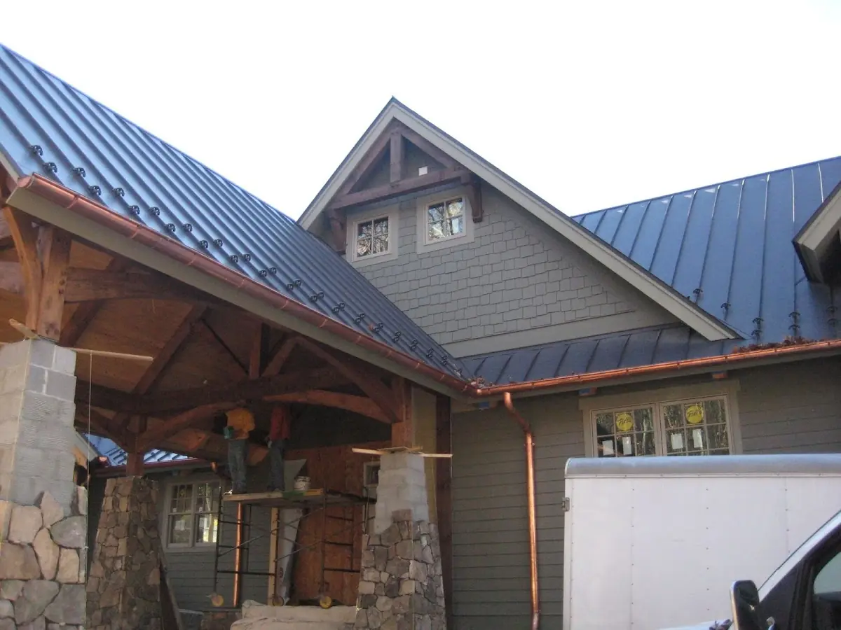 Craftsman Roofing team delivering quality roofing work in Coral
